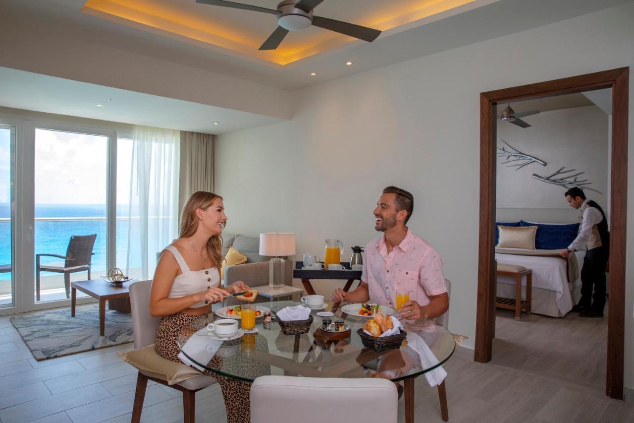 Royalton Chic Cancun, An Autograph Collection All-Inclusive Resort - Adults Only Εξωτερικό φωτογραφία A suite at the Hard Rock Hotel Vallarta