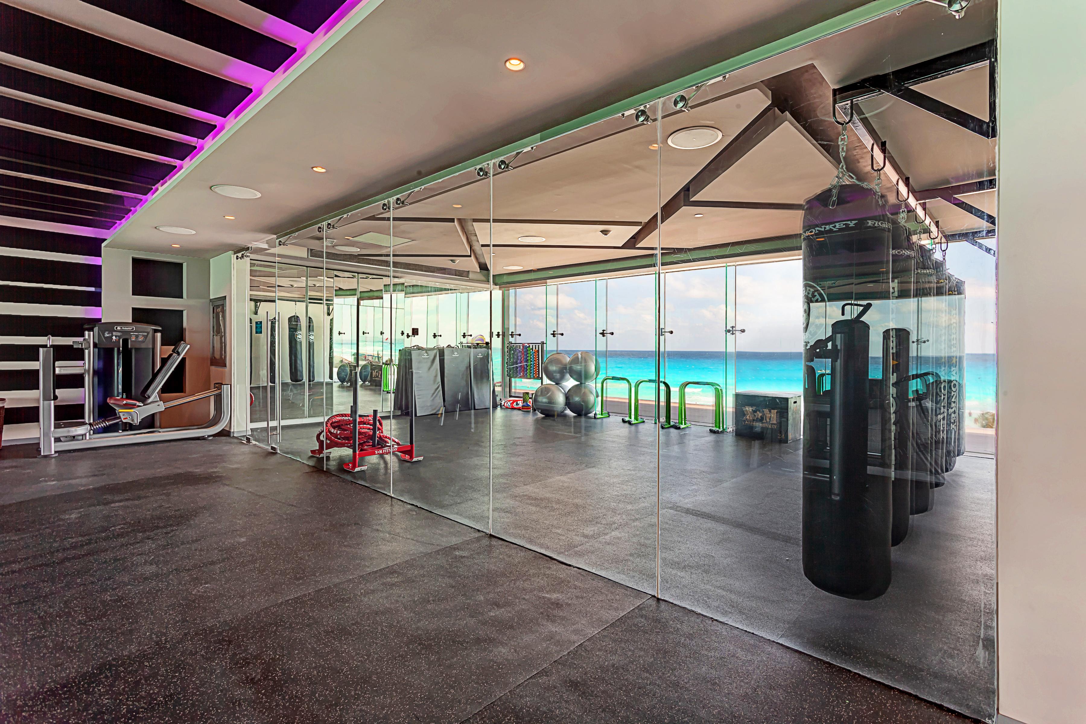 Royalton Chic Cancun, An Autograph Collection All-Inclusive Resort - Adults Only Εξωτερικό φωτογραφία The gym at the Grand at Moon Palace